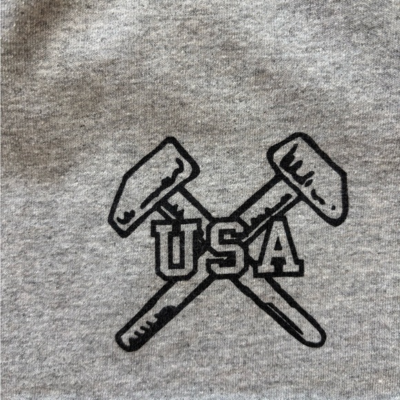 Champion athletic shorts. Excellent Condition! 2 pairs. Size Large. 100% cotton. - Picture 5 of 11